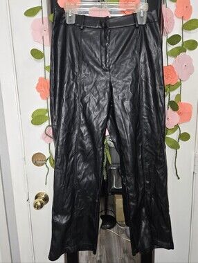 Kathy Ireland Faux Leather Cropped Pants Sz M Black